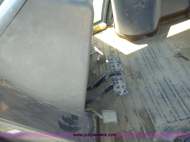 image for item L6104 1995 Case 580L backhoe