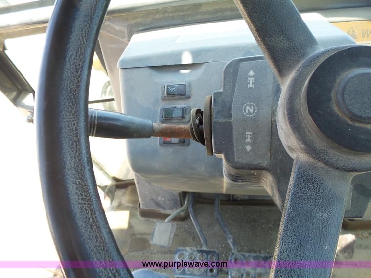 image for item L6104 1995 Case 580L backhoe