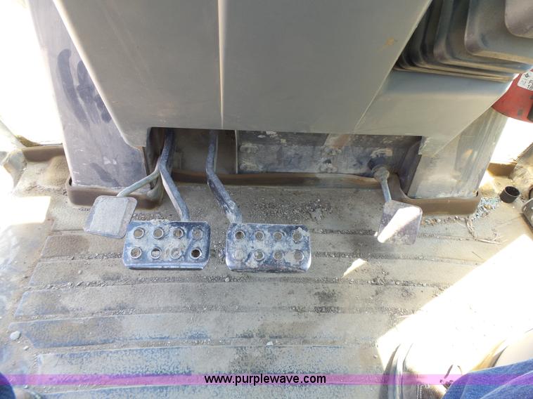 image for item L6104 1995 Case 580L backhoe