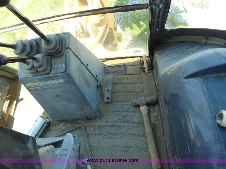 image for item L6104 1995 Case 580L backhoe