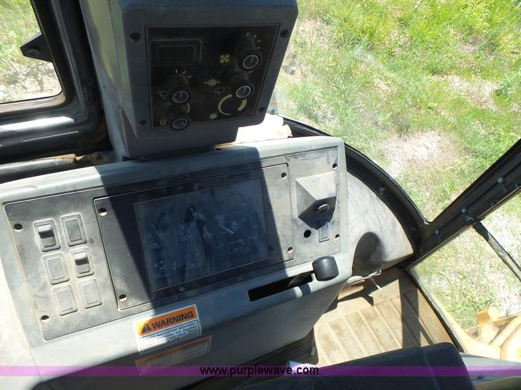 image for item L6104 1995 Case 580L backhoe