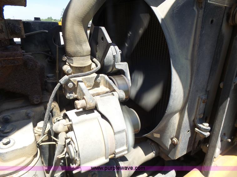 image for item L6104 1995 Case 580L backhoe