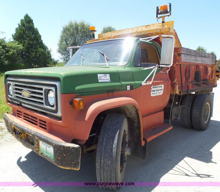 image for item L6105 1987 Chevrolet C Series dump truck