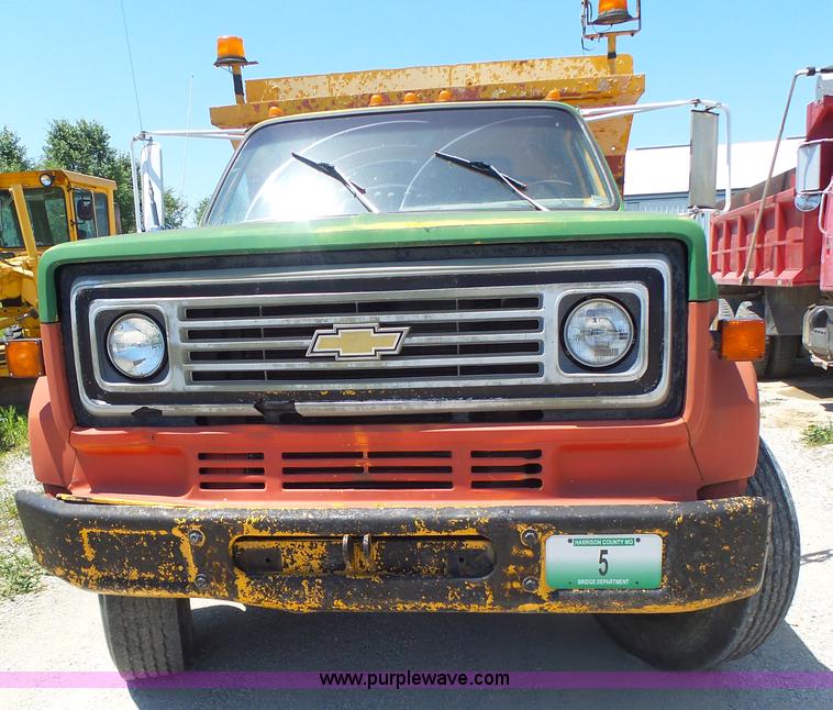 image for item L6105 1987 Chevrolet C Series dump truck
