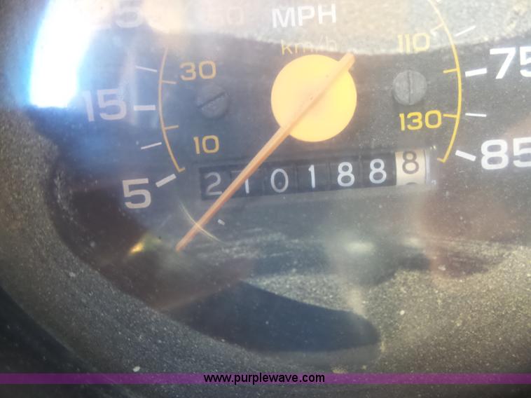 image for item L6105 1987 Chevrolet C Series dump truck