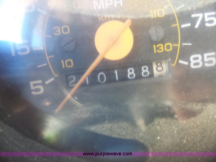 image for item L6105 1987 Chevrolet C Series dump truck