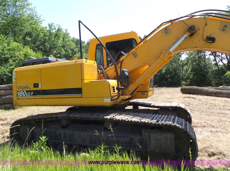 image for item L6107 2005 Hyundai 180LC-7 excavator
