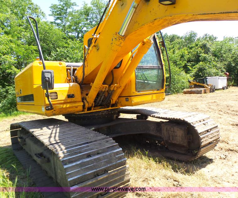 image for item L6107 2005 Hyundai 180LC-7 excavator