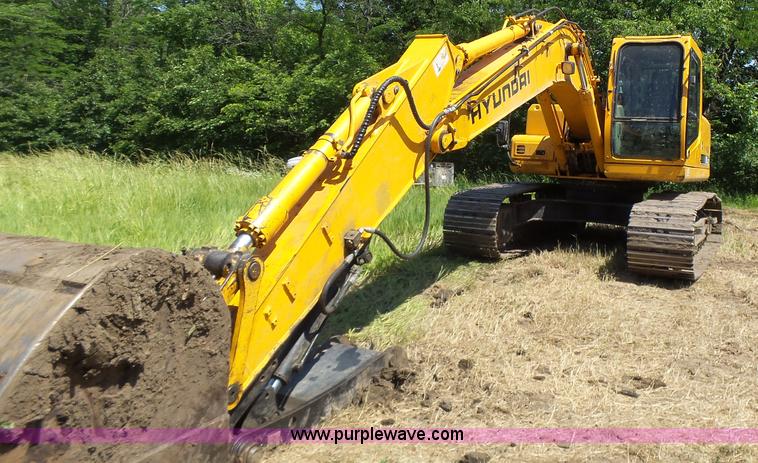 image for item L6107 2005 Hyundai 180LC-7 excavator