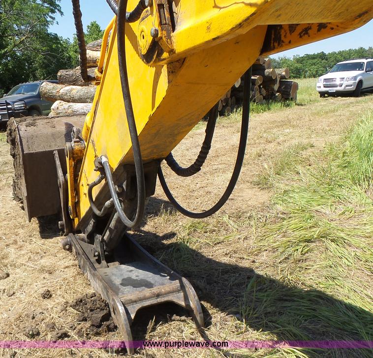 image for item L6107 2005 Hyundai 180LC-7 excavator
