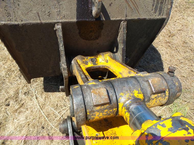 image for item L6107 2005 Hyundai 180LC-7 excavator