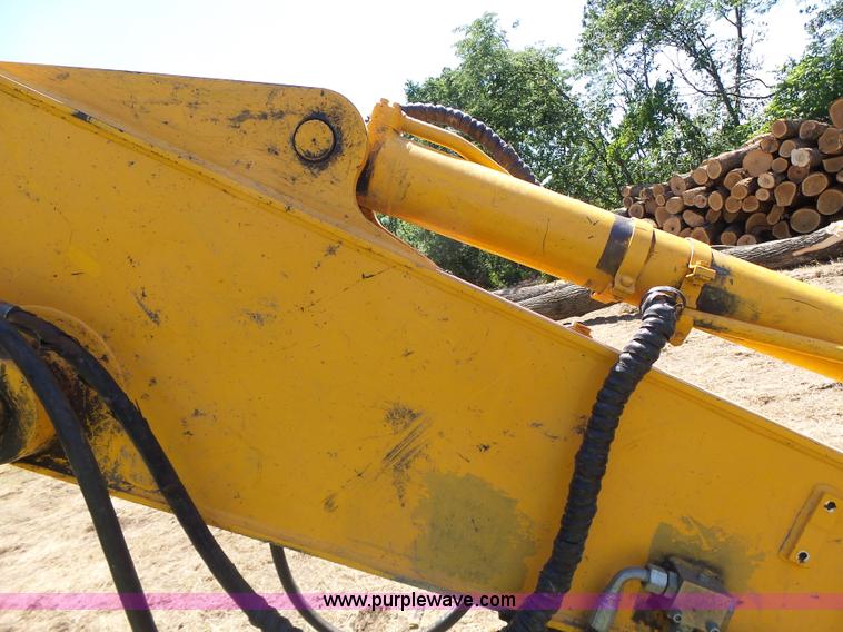 image for item L6107 2005 Hyundai 180LC-7 excavator
