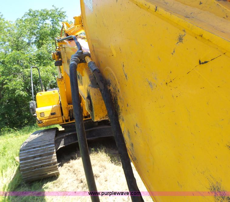 image for item L6107 2005 Hyundai 180LC-7 excavator