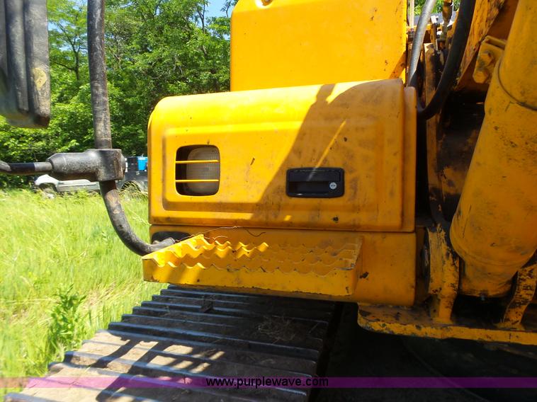 image for item L6107 2005 Hyundai 180LC-7 excavator