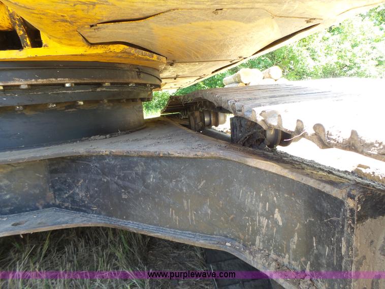 image for item L6107 2005 Hyundai 180LC-7 excavator