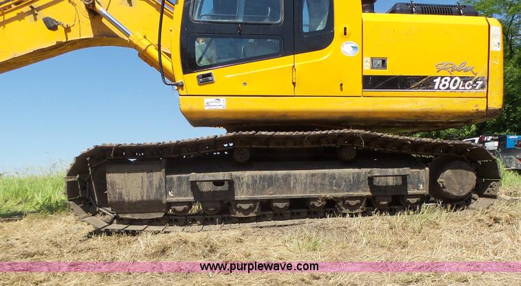 image for item L6107 2005 Hyundai 180LC-7 excavator