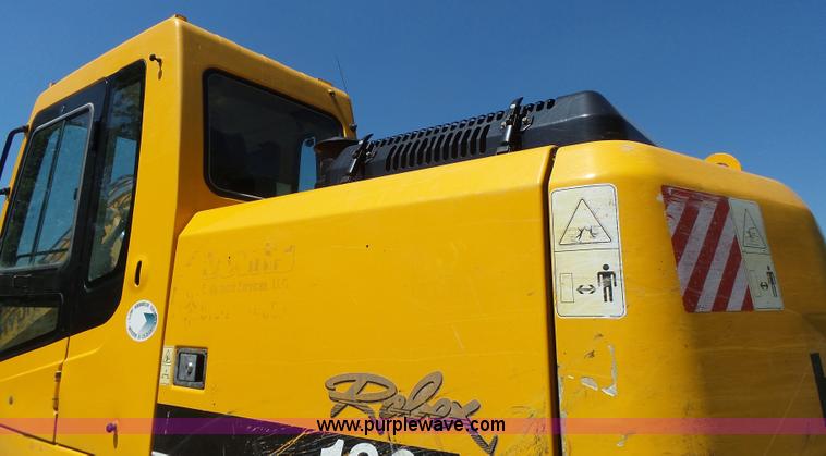 image for item L6107 2005 Hyundai 180LC-7 excavator