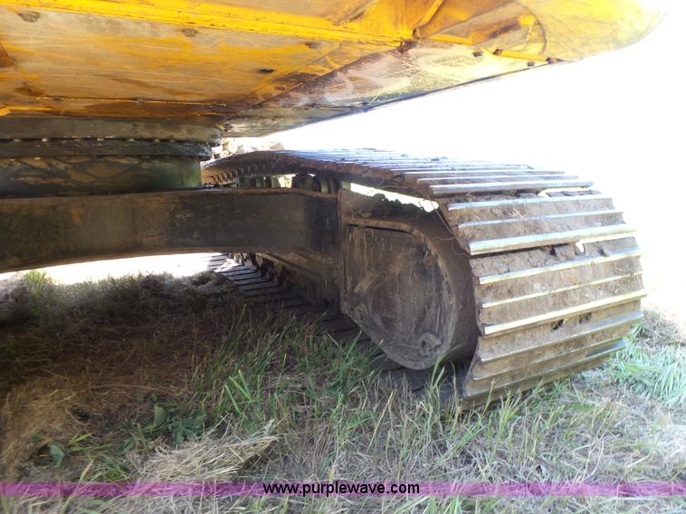 image for item L6107 2005 Hyundai 180LC-7 excavator