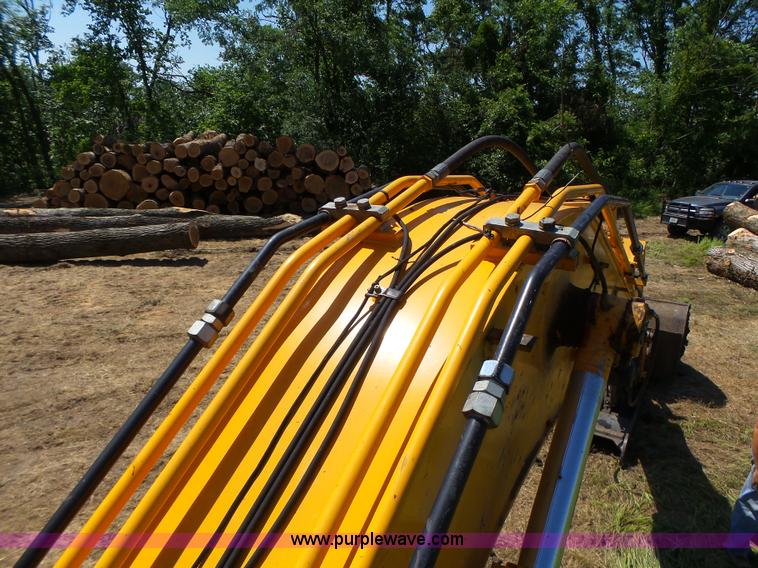 image for item L6107 2005 Hyundai 180LC-7 excavator