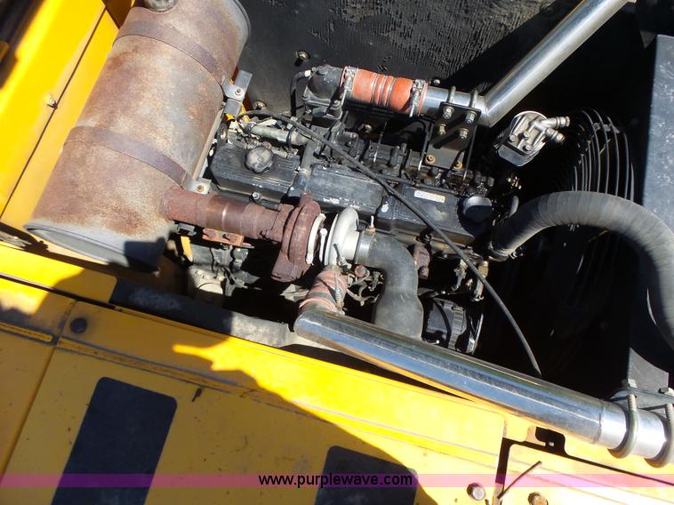 image for item L6107 2005 Hyundai 180LC-7 excavator