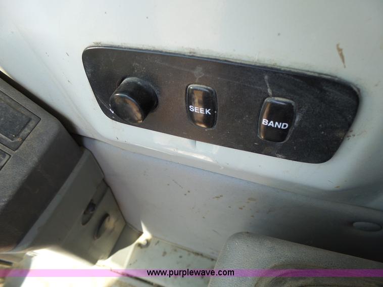 image for item L6107 2005 Hyundai 180LC-7 excavator