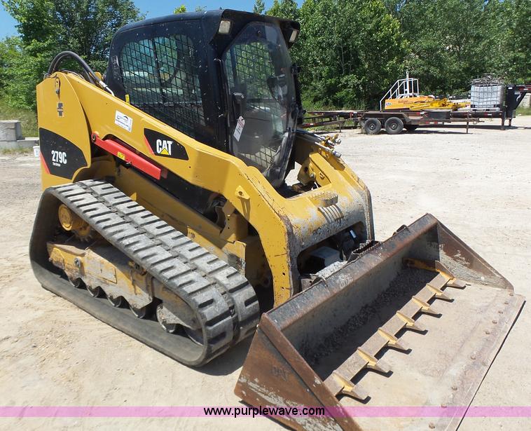 image for item L6108 2011 Caterpillar 279C skid steer
