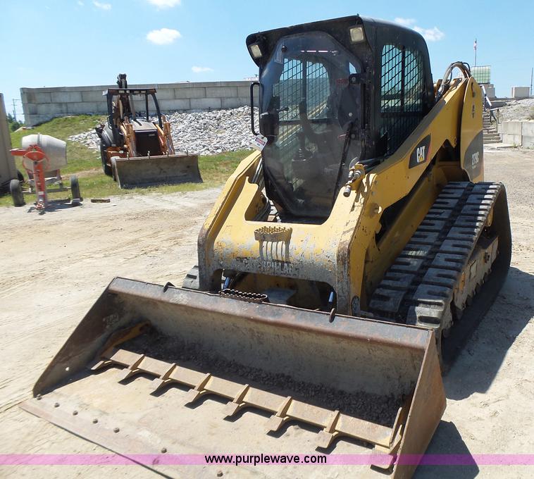 image for item L6108 2011 Caterpillar 279C skid steer