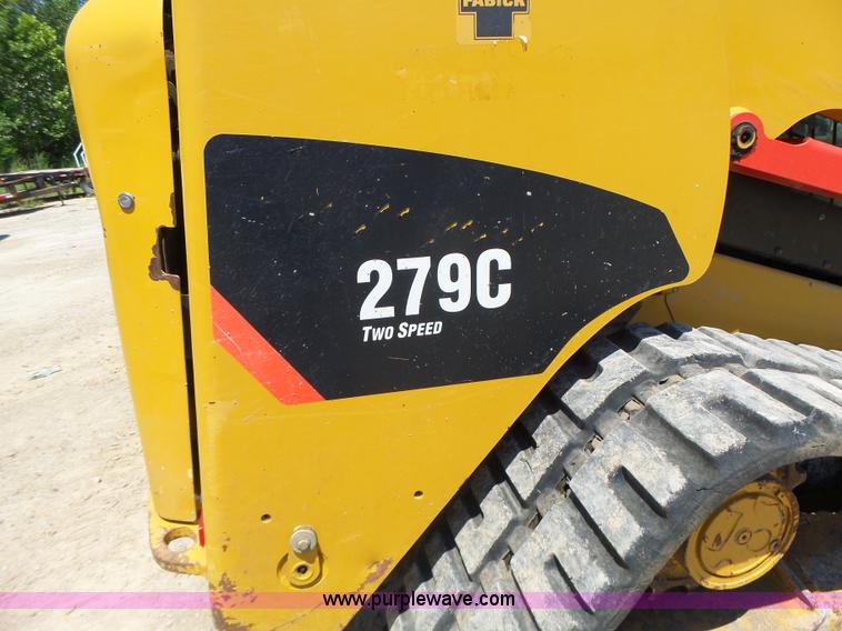 image for item L6108 2011 Caterpillar 279C skid steer