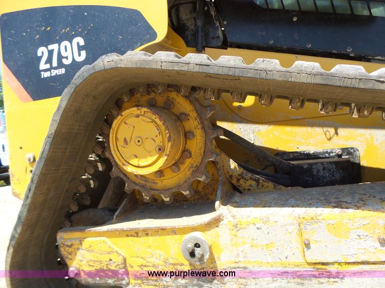 image for item L6108 2011 Caterpillar 279C skid steer