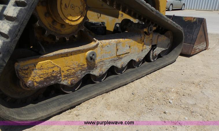 image for item L6108 2011 Caterpillar 279C skid steer