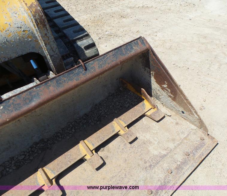 image for item L6108 2011 Caterpillar 279C skid steer