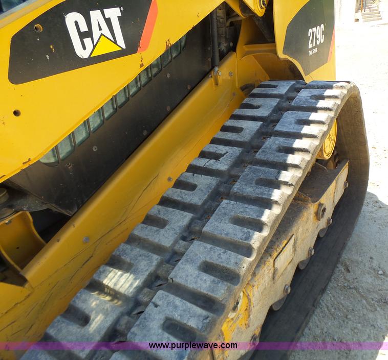 image for item L6108 2011 Caterpillar 279C skid steer