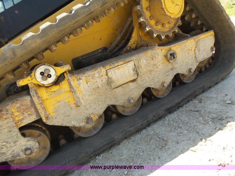 image for item L6108 2011 Caterpillar 279C skid steer