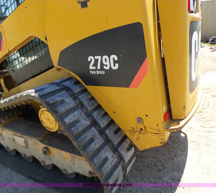 image for item L6108 2011 Caterpillar 279C skid steer