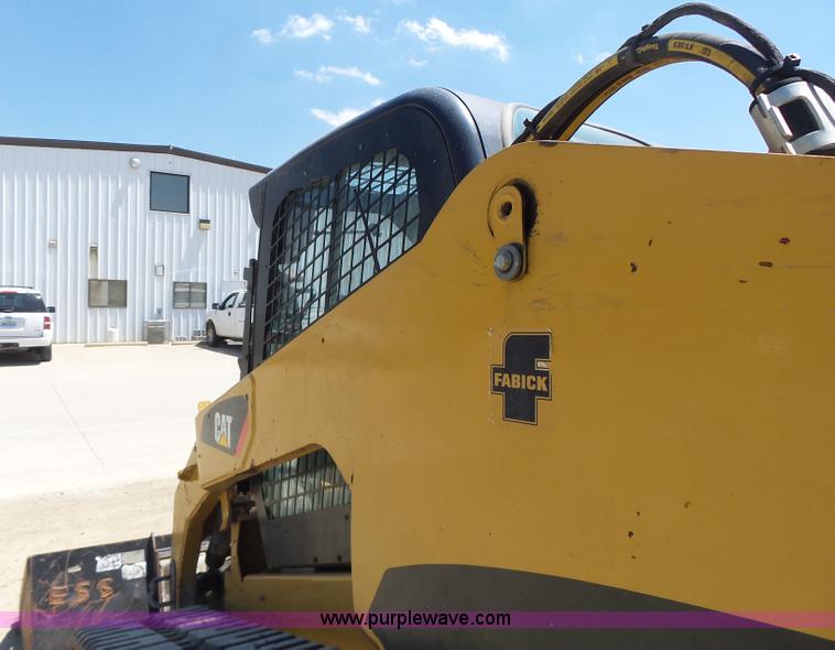 image for item L6108 2011 Caterpillar 279C skid steer