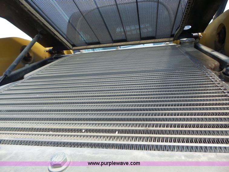 image for item L6108 2011 Caterpillar 279C skid steer