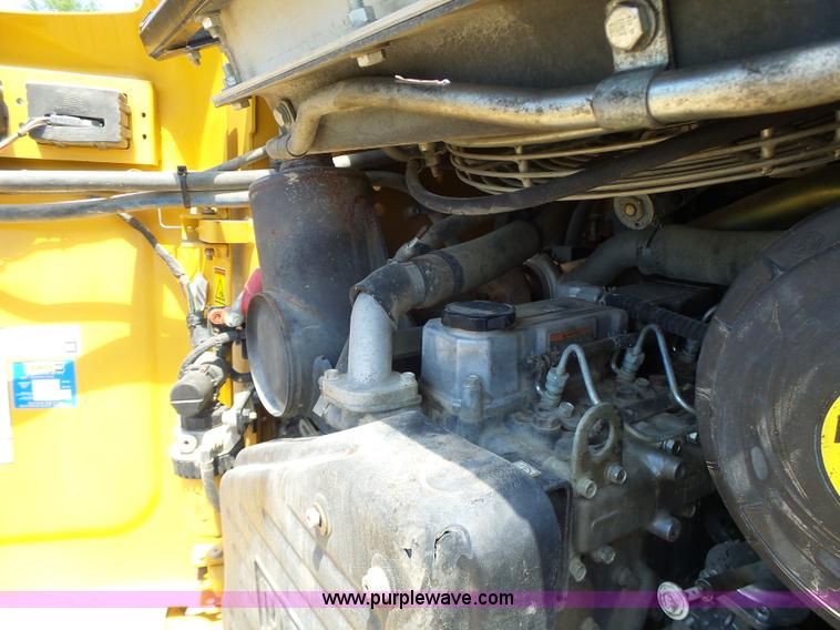 image for item L6108 2011 Caterpillar 279C skid steer