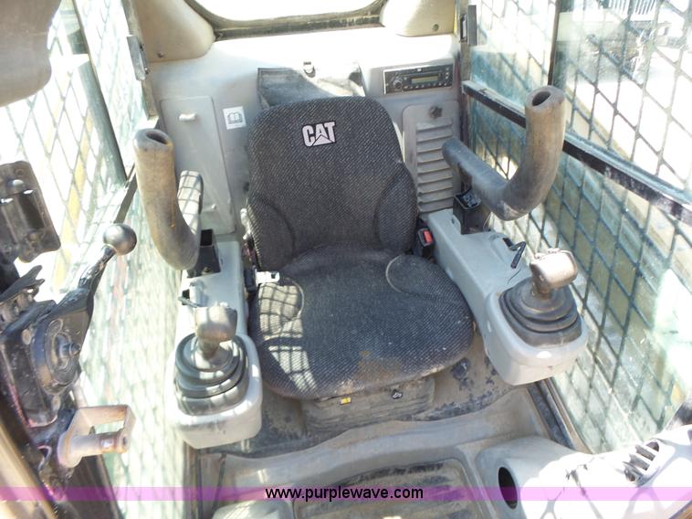 image for item L6108 2011 Caterpillar 279C skid steer