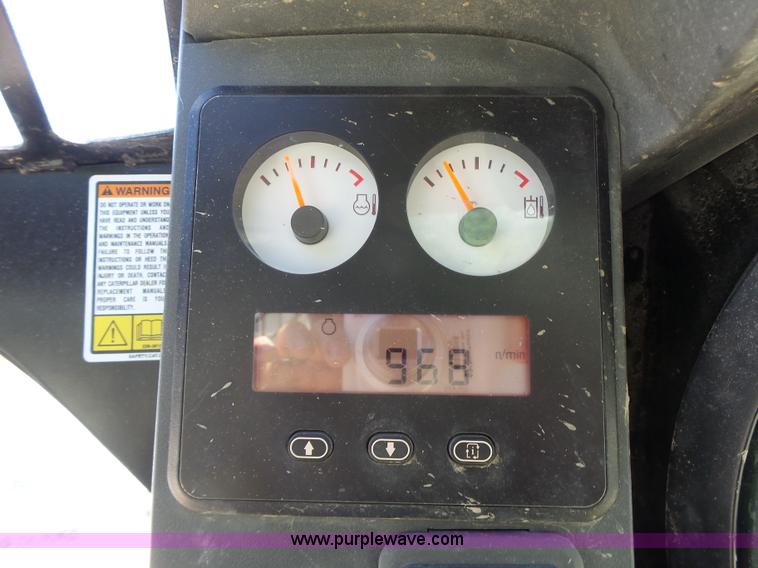 image for item L6108 2011 Caterpillar 279C skid steer