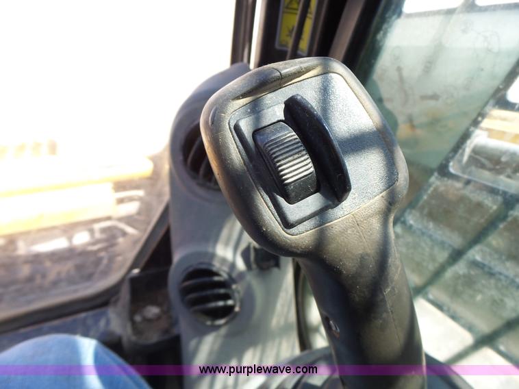 image for item L6108 2011 Caterpillar 279C skid steer