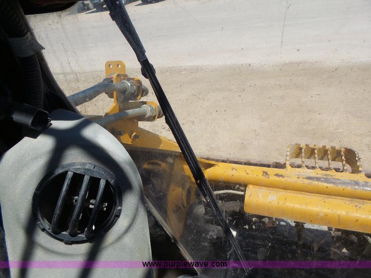 image for item L6108 2011 Caterpillar 279C skid steer