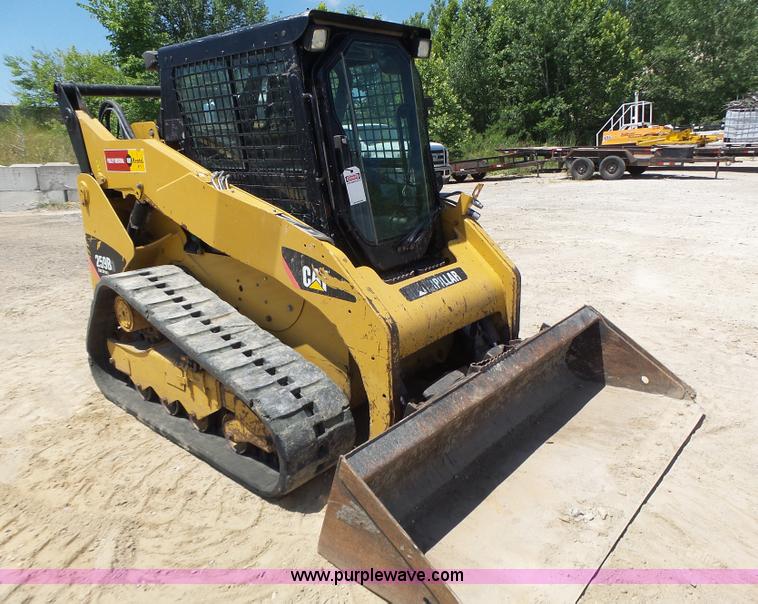 image for item L6110 2012 Caterpillar 259B Series 3 skid steer