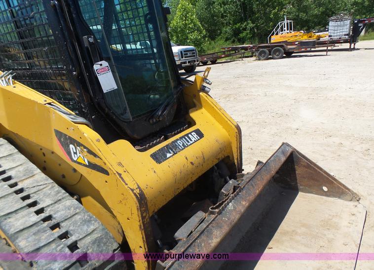 image for item L6110 2012 Caterpillar 259B Series 3 skid steer