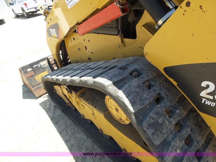 image for item L6110 2012 Caterpillar 259B Series 3 skid steer
