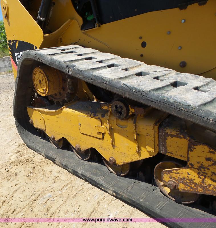 image for item L6110 2012 Caterpillar 259B Series 3 skid steer