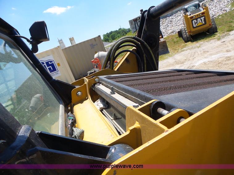image for item L6110 2012 Caterpillar 259B Series 3 skid steer