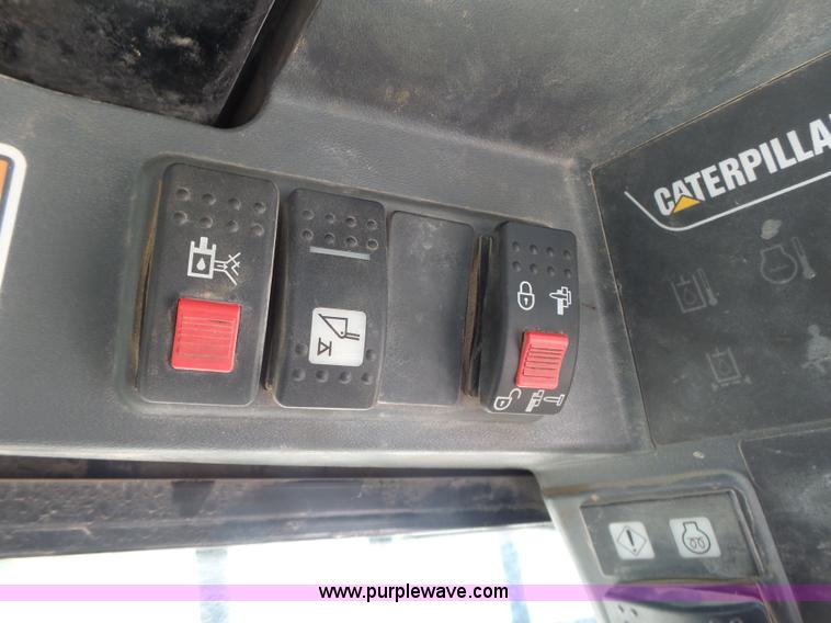 image for item L6110 2012 Caterpillar 259B Series 3 skid steer