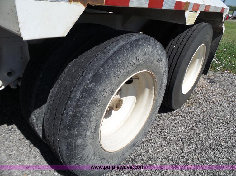 image for item L6583 2010 CTS 2010-BDT-40LP bottom dump trailer
