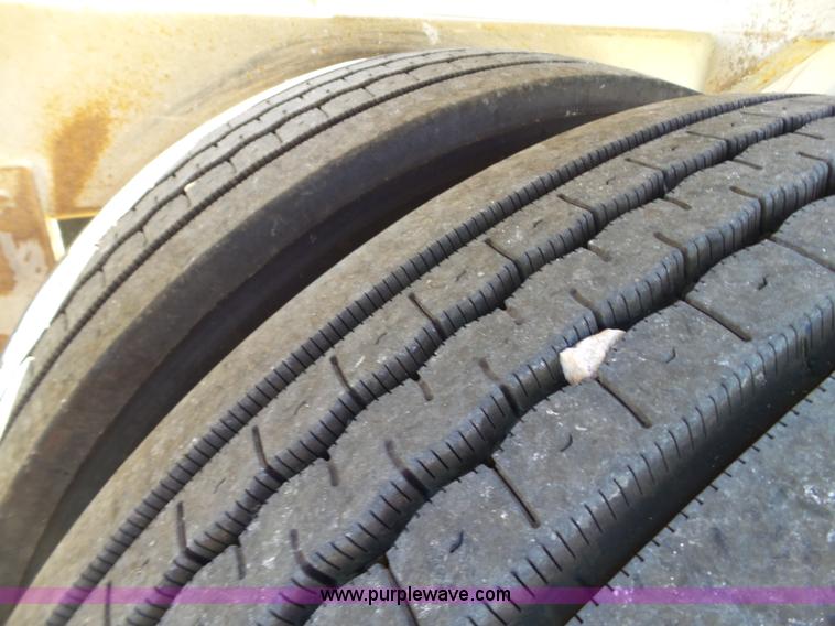 image for item L6583 2010 CTS 2010-BDT-40LP bottom dump trailer