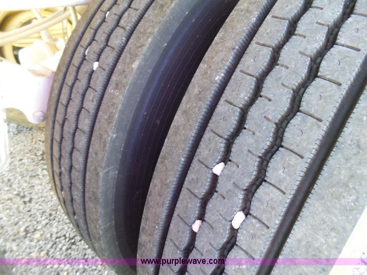 image for item L6583 2010 CTS 2010-BDT-40LP bottom dump trailer